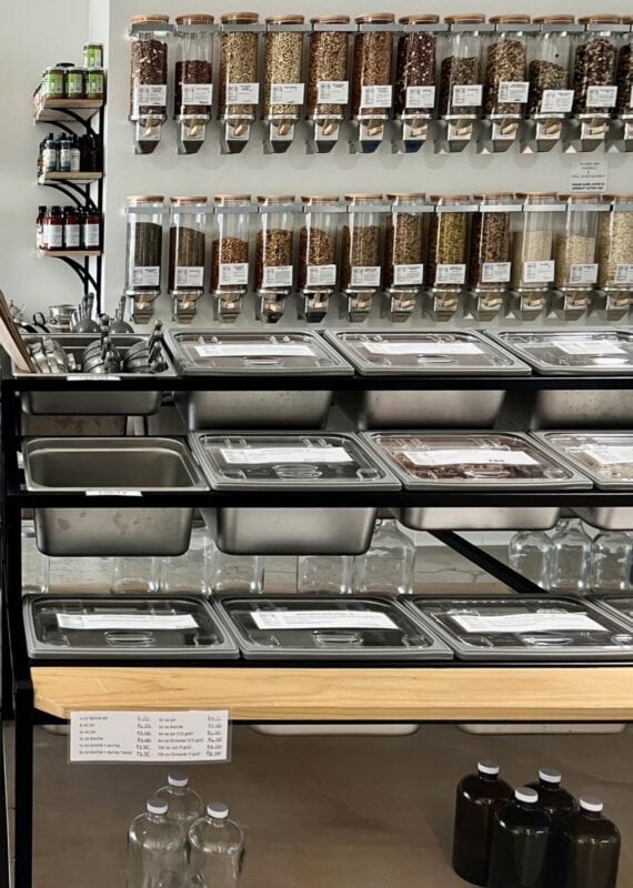 Zero Waste Grocery Shopping: Organic Pantry Guide