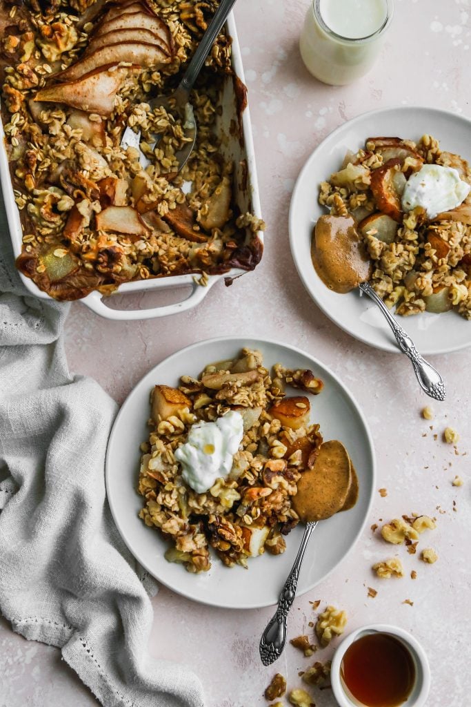 Spiced Walnut and Pear Baked Oats Recipe